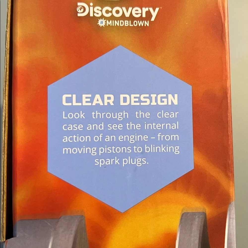 Discovery Mindblown Model Engine Kit. Never unboxed. Age 8+